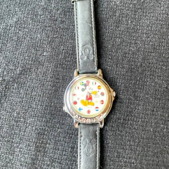 Lorus Accessories - Vinatge (1990) Musical Mickey Mouse Watch